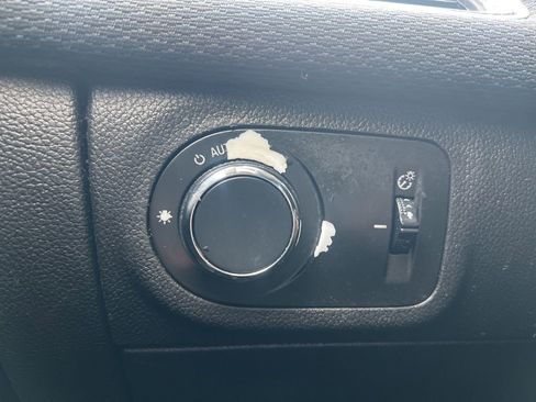 Used 2017 Chevrolet Cruze LT w/ Convenience Package image 16