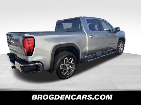 New 2026 GMC Sierra 1500 SLT w/ SLT Premium Package image 3