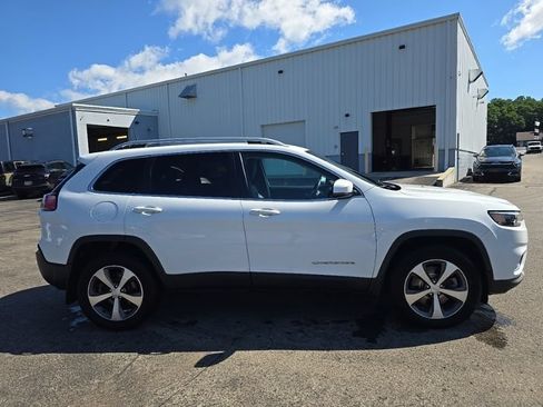 Used 2020 Jeep Cherokee Limited w/ Advanced Safety Group AWD/4WD image 9