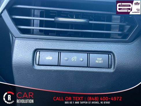 Used 2024 Nissan Altima 2.5 SR FWD image 24