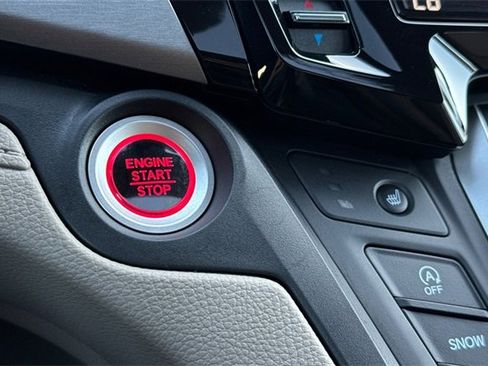 Certified 2024 Honda Odyssey EX-L image 25