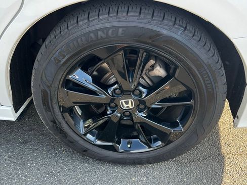 Used 2023 Honda Odyssey Sport image 11