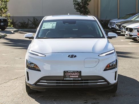 Used 2023 Hyundai Kona SEL image 2
