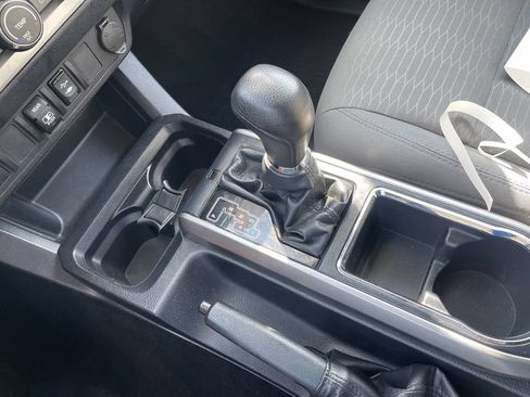 Used 2019 Toyota Tacoma SR5 AWD/4WD image 20