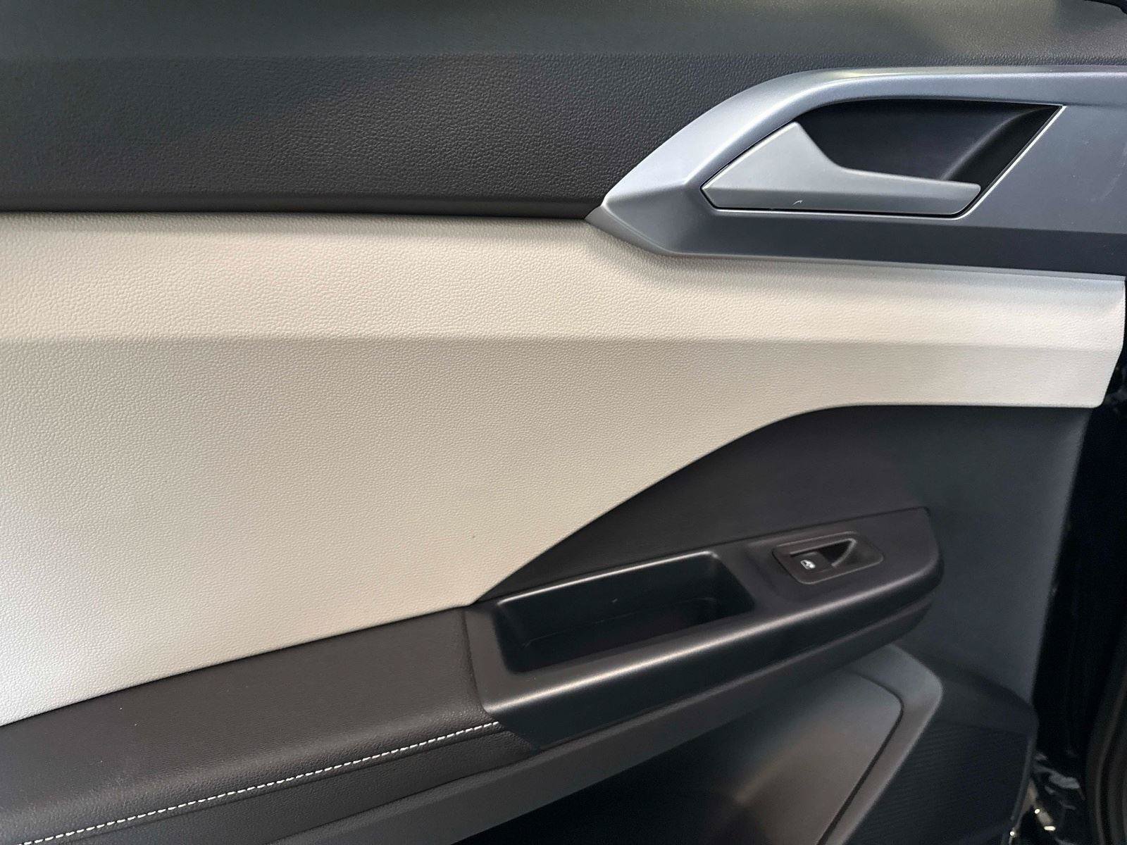New 2026 Volkswagen Taos SE AWD/4WD image 13