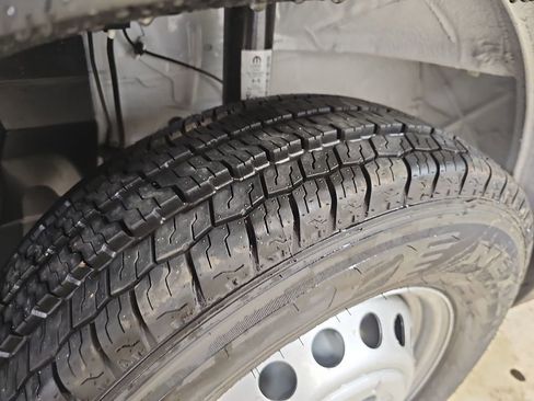 New 2026 RAM ProMaster 2500 w/ Convenience Group image 27