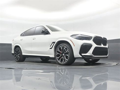 Used 2022 BMW X6 M Base w/ Competition Package image 39