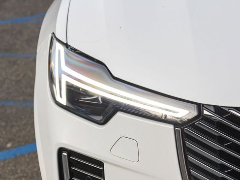 Certified 2025 Volvo XC90 B6 Core w/ Climate Package image 12