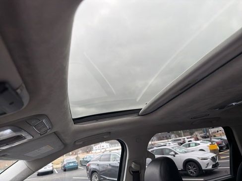 Used 2021 Kia Telluride SX w/ SX Prestige Package image 19