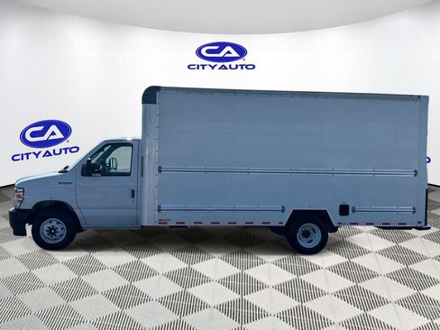 Used 2022 Ford E-350 and Econoline 350 Super Duty RWD image 8
