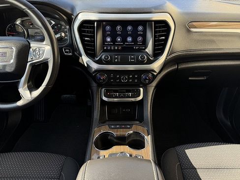 Used 2021 GMC Acadia SLE w/ Driver Convenience Package image 9