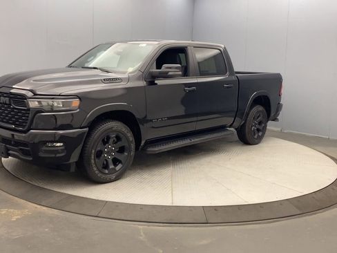 Used 2025 RAM 1500 Big Horn AWD/4WD image 9