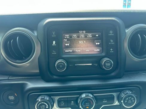 Used 2021 Jeep Wrangler Unlimited Sport AWD/4WD image 16
