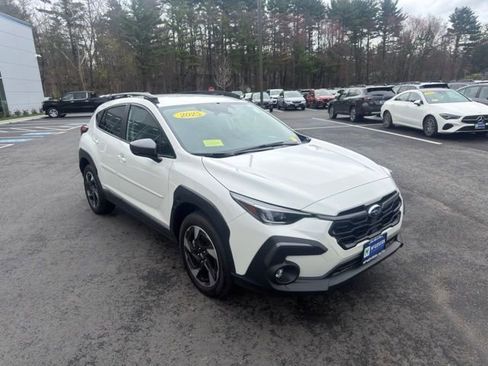 Used 2025 Subaru Crosstrek 2.5i Limited AWD/4WD image 3
