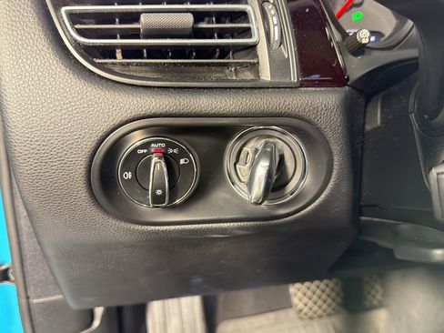 Certified 2021 Porsche Macan image 26