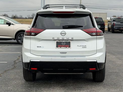 New 2026 Nissan Rogue Platinum image 5