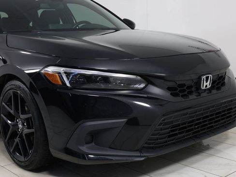 Used 2023 Honda Civic Sport image 14