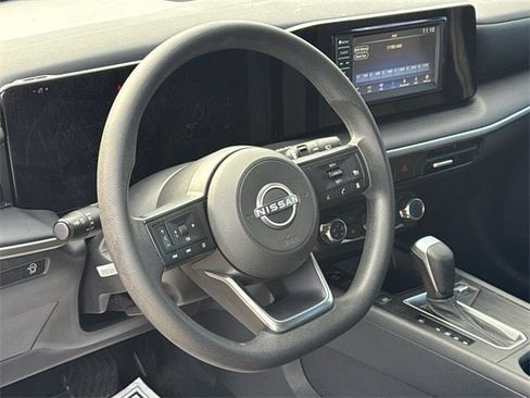 Used 2025 Nissan Kicks S image 19