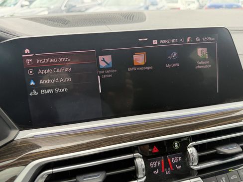 Used 2022 BMW X7 xDrive40i w/ M Sport Package AWD/4WD image 29