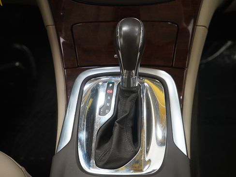 Used 2016 Buick Regal image 16