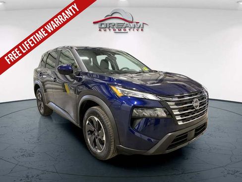 Used 2025 Nissan Rogue SV AWD/4WD image 1