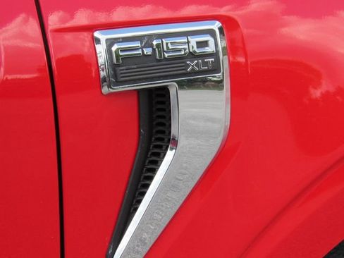 Used 2023 Ford F150 XLT image 11