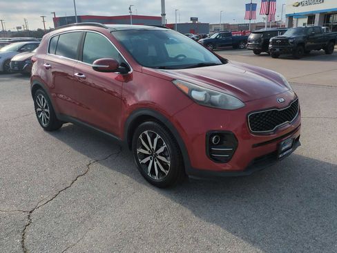 Used 2019 Kia Sportage EX w/ EX Premium Package image 2