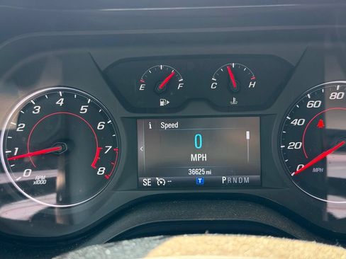 Used 2017 Chevrolet Camaro LT RWD image 11