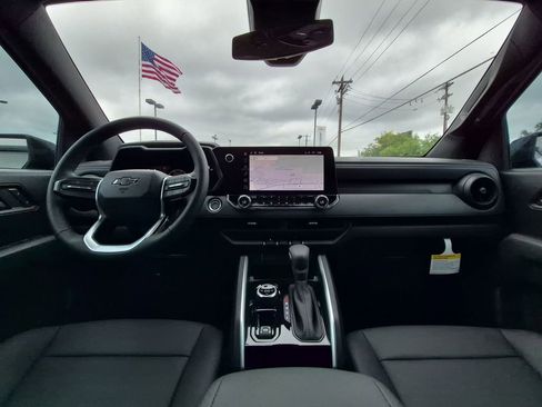 New 2026 Chevrolet Colorado Trail Boss AWD/4WD image 2