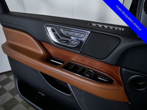 Used 2019 Lincoln Navigator L Reserve AWD/4WD image 24