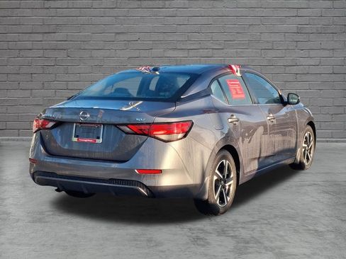 Used 2024 Nissan Sentra SV FWD image 11