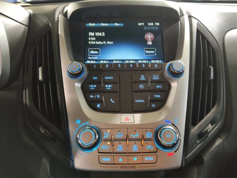 Used 2017 Chevrolet Equinox LS image 25