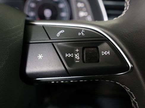 Used 2023 Audi Q8 Premium Plus w/ Premium Plus Package image 31