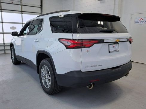 Used 2023 Chevrolet Traverse LT w/ Rear Camera Mirror Package AWD/4WD image 7