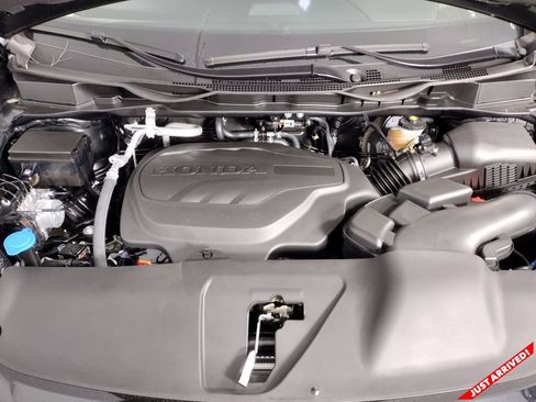 New 2026 Honda Odyssey Touring image 9