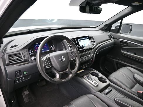 Used 2023 Honda Passport TrailSport image 13