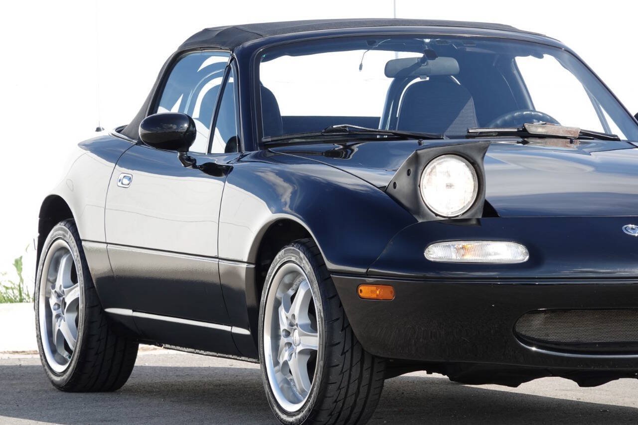 Used 1996 MAZDA MX-5 Miata RWD image 42