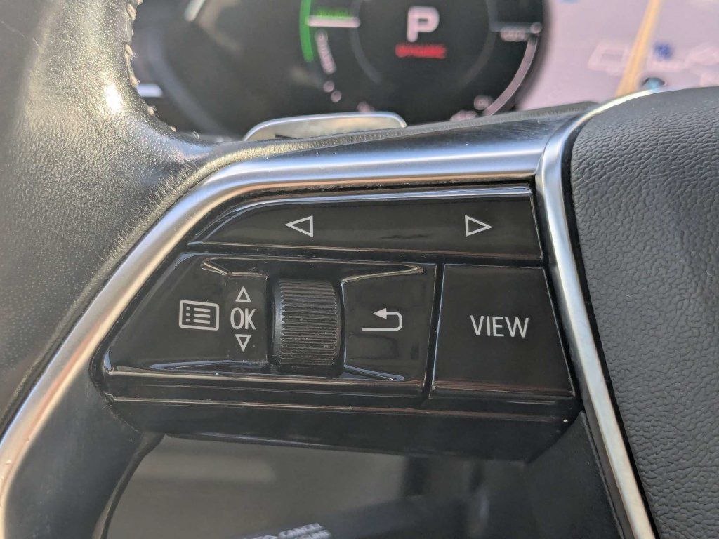 Used 2019 Audi e-tron Premium Plus AWD/4WD image 32