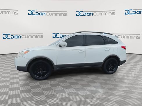 Used 2010 Hyundai Veracruz Limited w/ Rear Seat Entertainment Pkg 4 FWD image 5