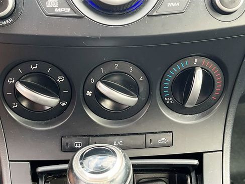 Used 2012 MAZDA MAZDA3 i Touring image 15
