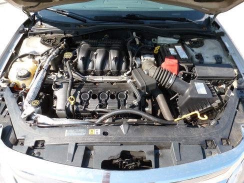 Used 2010 Ford Fusion SE image 18