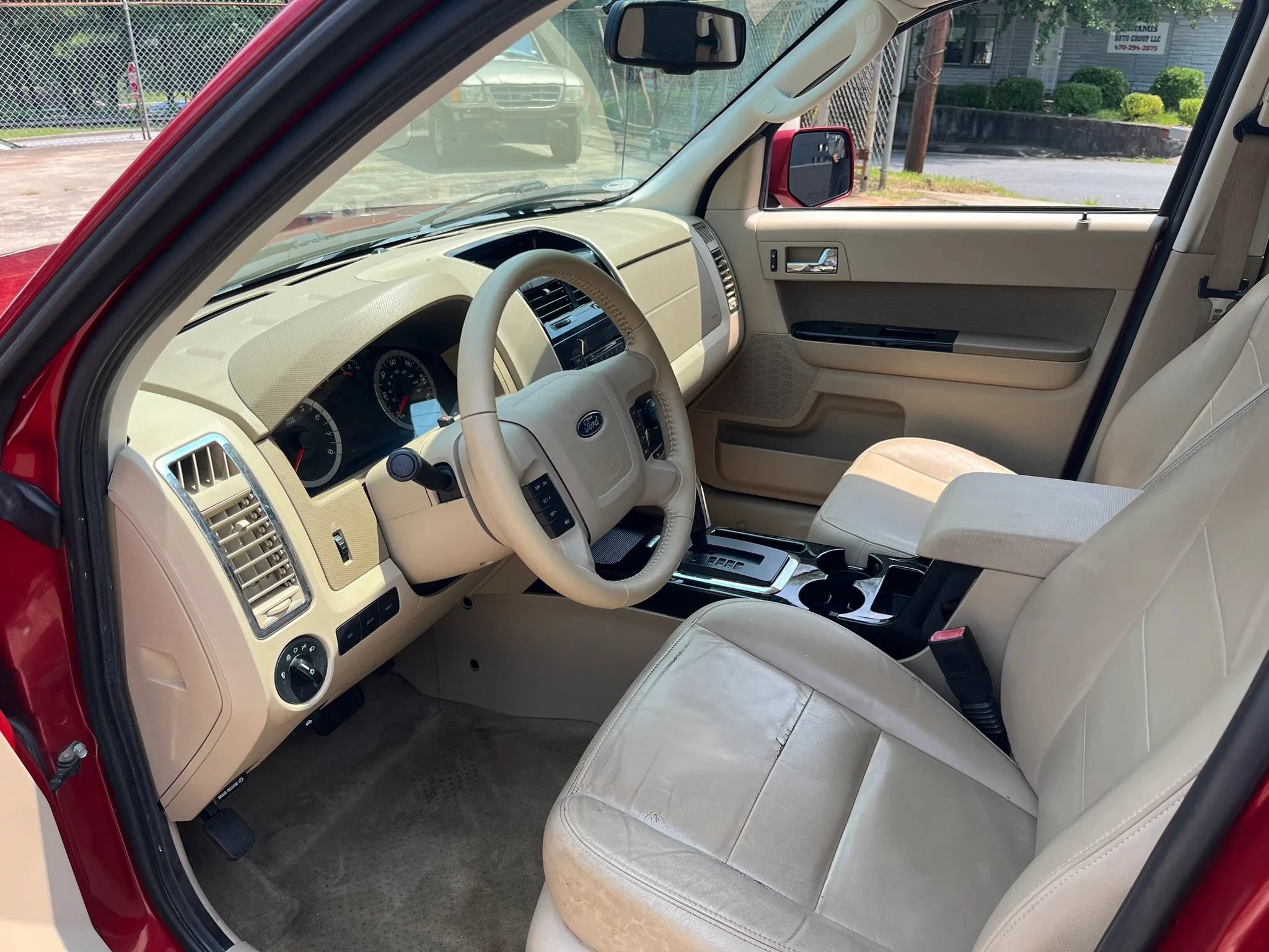 Used 2011 Ford Escape Limited FWD image 16