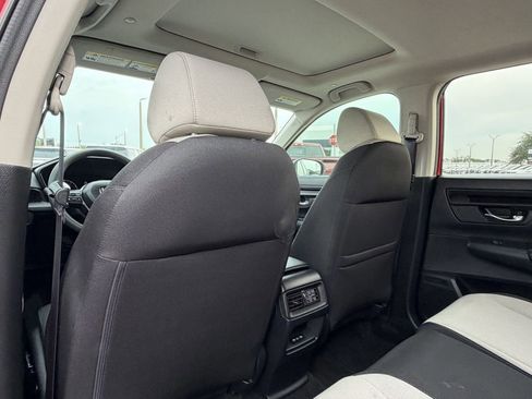 Used 2025 Honda CR-V EX image 12