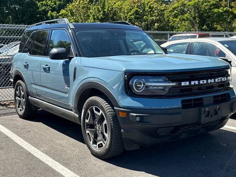 Used 2021 Ford Bronco Sport Outer Banks w/ Outer Banks Package AWD/4WD image 2