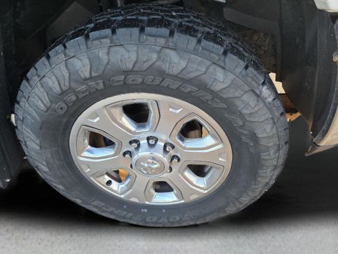 Used 2017 RAM 3500 Laramie image 34