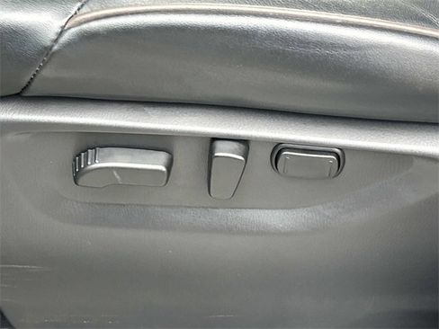 Used 2024 Nissan Armada Platinum w/ Captain's Chairs Package image 17