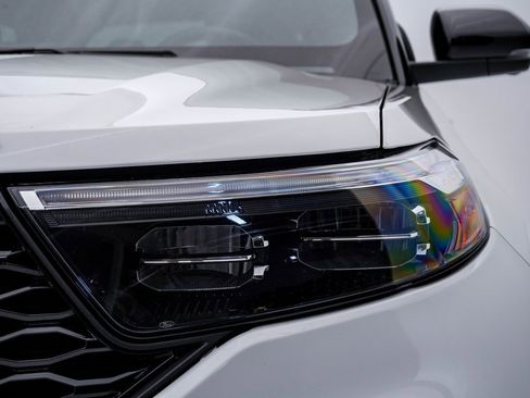 Used 2020 Ford Explorer ST w/ ST Street Pack image 6