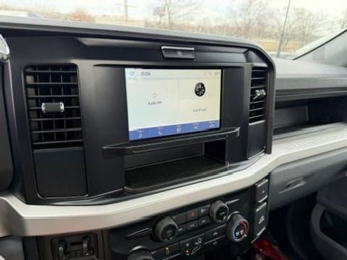 New 2025 Ford F550 4x4 Regular Cab Super Duty image 8