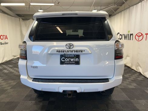 Used 2016 Toyota 4Runner SR5 image 7
