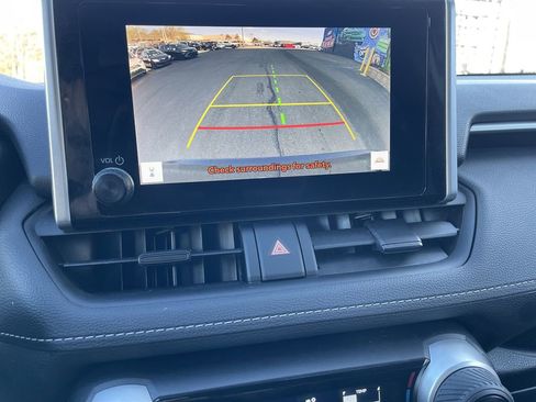 Used 2024 Toyota RAV4 LE AWD/4WD image 19